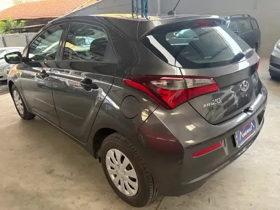 HYUNDAI-HB20-2018