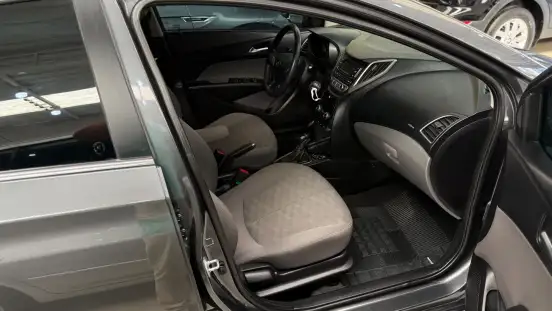 HYUNDAI-HB20-2016