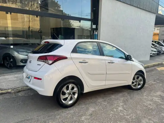 HYUNDAI-HB20-1.6 PREMIUM 16V FLEX 4P AUTOMÁTICO HYUNDAI-HB20-2017