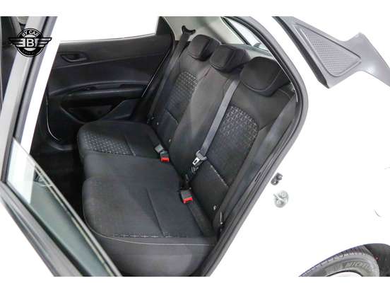 HYUNDAI-HB20-2023