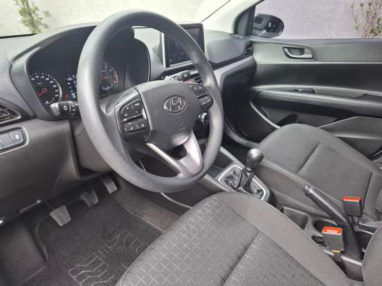 HYUNDAI-HB20-2024