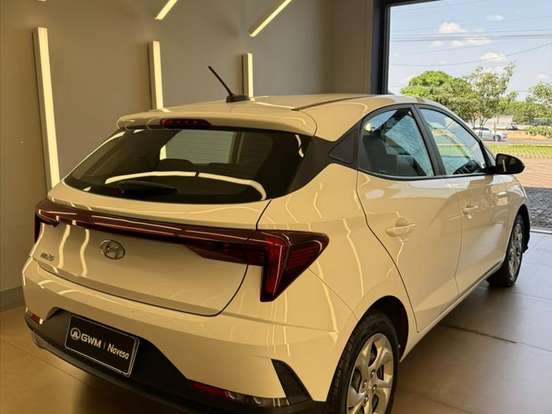 HYUNDAI-HB20-1.0 12V FLEX COMFORT PLUS MANUAL HYUNDAI-HB20-2023