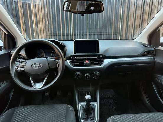 HYUNDAI-HB20-2022