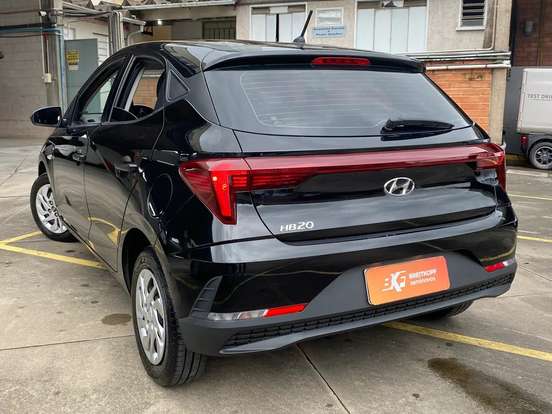 HYUNDAI-HB20-2022