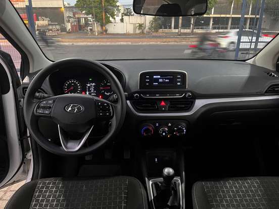 HYUNDAI-HB20-2024