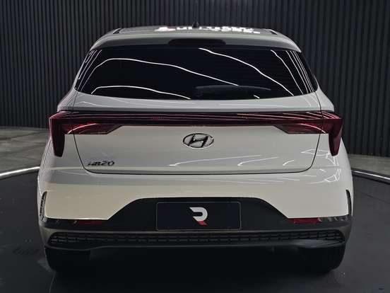 HYUNDAI-HB20-2024
