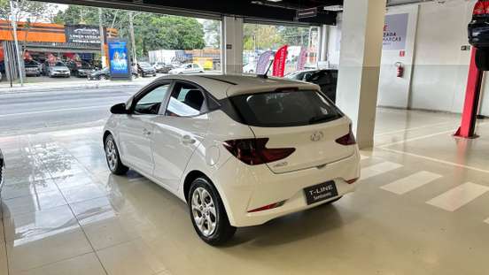 HYUNDAI-HB20-2022