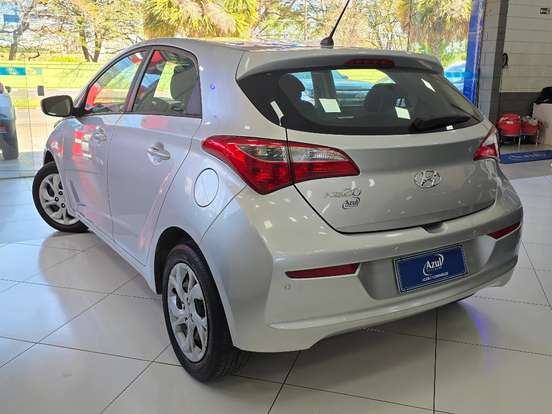 HYUNDAI-HB20-1.0 COMFORT 12V FLEX 4P MANUAL HYUNDAI-HB20-2017