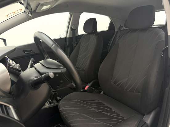 HYUNDAI-HB20-2012