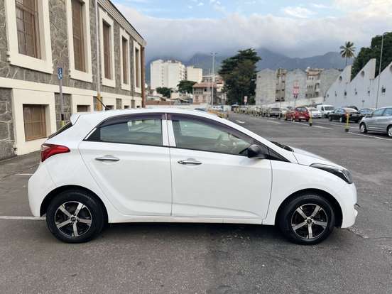 HYUNDAI-HB20-2018