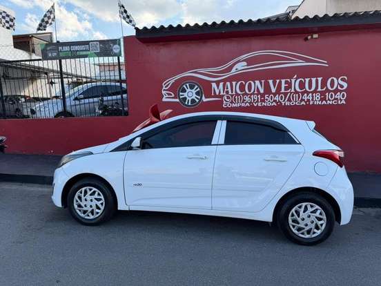 HYUNDAI-HB20-2013