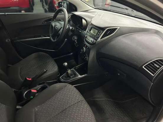 HYUNDAI-HB20-1.0 COMFORT PLUS 12V FLEX 4P MANUAL HYUNDAI-HB20-2017