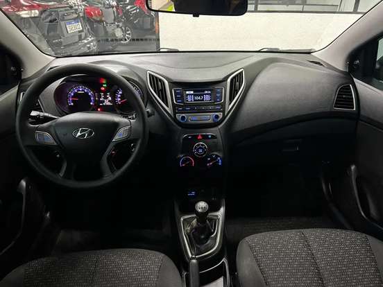 HYUNDAI-HB20-2017