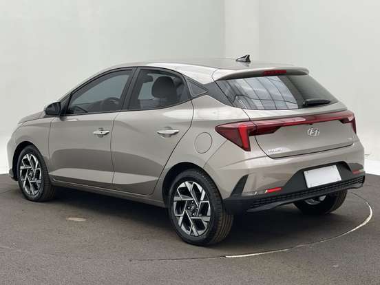 HYUNDAI-HB20-2023