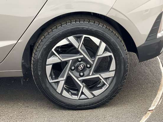 HYUNDAI-HB20-2023