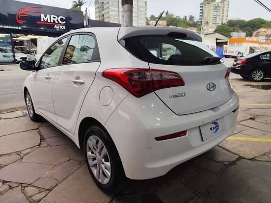 HYUNDAI-HB20-1.6 COMFORT PLUS 16V FLEX 4P AUTOMÁTICO HYUNDAI-HB20-2017