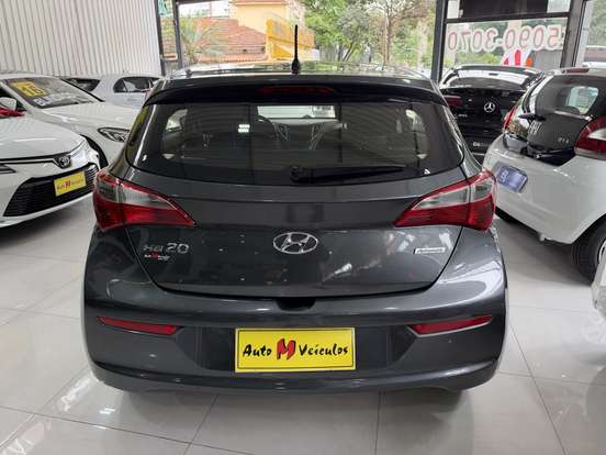 HYUNDAI-HB20-2017