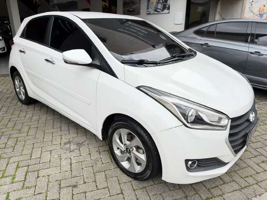 HYUNDAI-HB20-2015