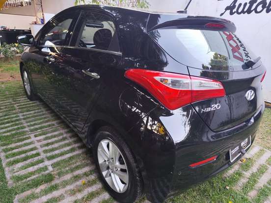 HYUNDAI-HB20-2014