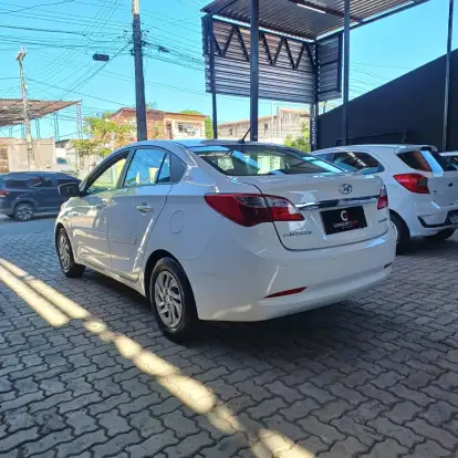 HYUNDAI-HB20S-2013