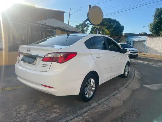 HYUNDAI-HB20S-2013