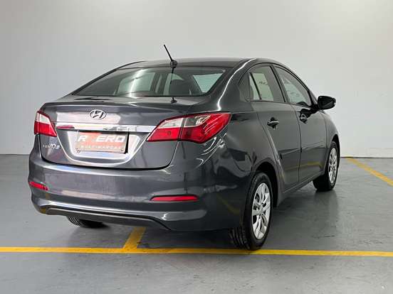 HYUNDAI-HB20S-2017