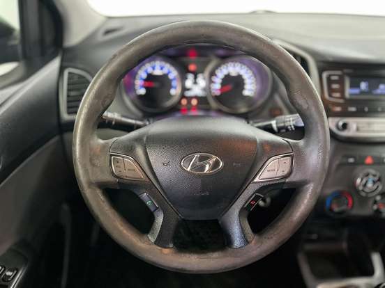 HYUNDAI-HB20S-2017