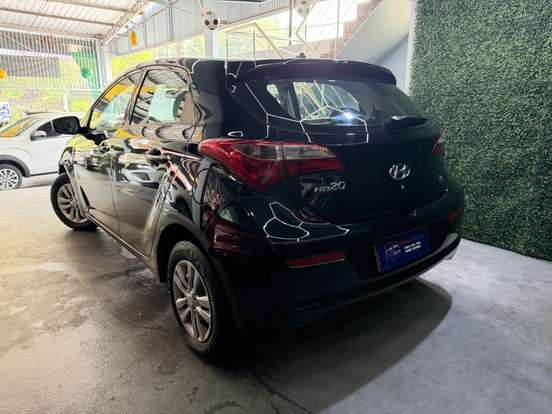 HYUNDAI-HB20S-2017