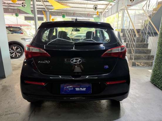 HYUNDAI-HB20S-2017