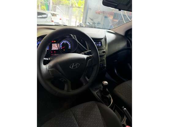 HYUNDAI-HB20S-2017