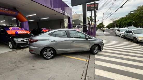 HYUNDAI-HB20S-2025