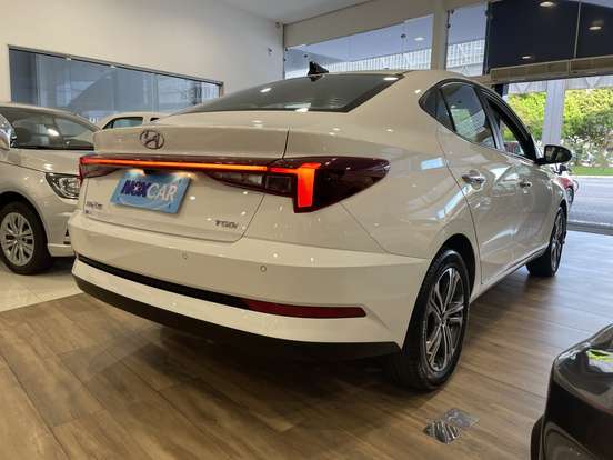 HYUNDAI-HB20S-2023