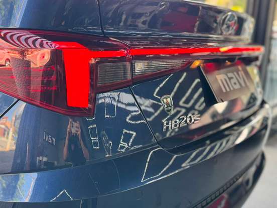 HYUNDAI-HB20S-2023