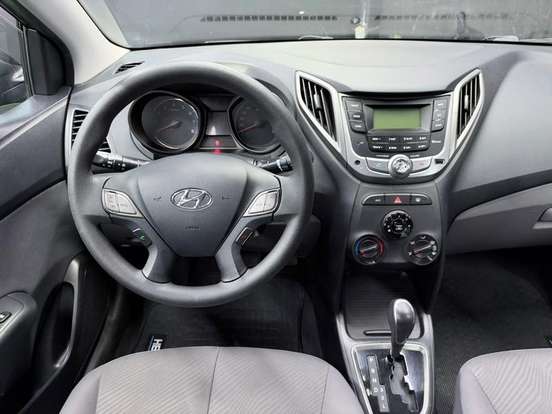 HYUNDAI-HB20S-1.6 COMFORT PLUS 16V FLEX 4P AUTOMÁTICO HYUNDAI-HB20S-2014