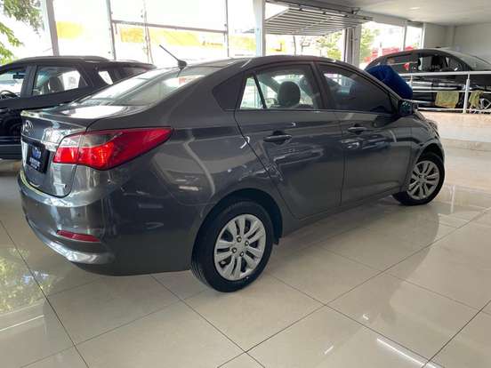 HYUNDAI-HB20S-1.6 COMFORT PLUS 16V FLEX 4P AUTOMÁTICO HYUNDAI-HB20S-2017