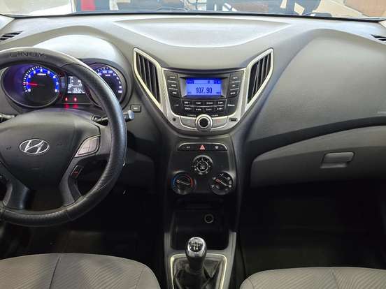 HYUNDAI-HB20S-1.6 COMFORT PLUS 16V FLEX 4P MANUAL HYUNDAI-HB20S-2014