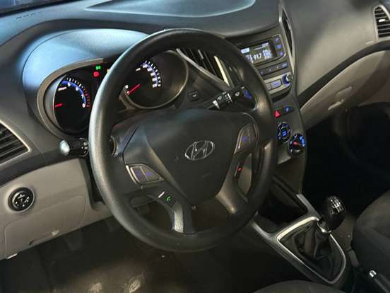 HYUNDAI-HB20S-2016