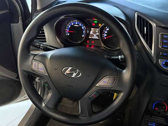 HYUNDAI-HB20S-1.6 COMFORT PLUS 16V FLEX 4P MANUAL HYUNDAI-HB20S-2016