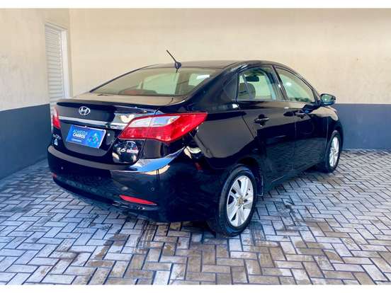 HYUNDAI-HB20S-2013