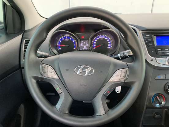 HYUNDAI-HB20S-2013