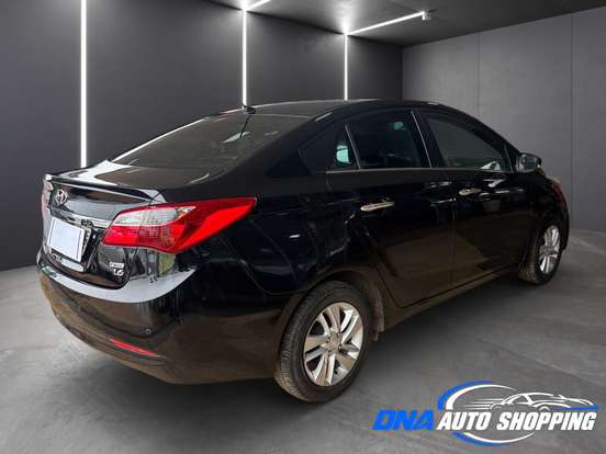 HYUNDAI-HB20S-2015