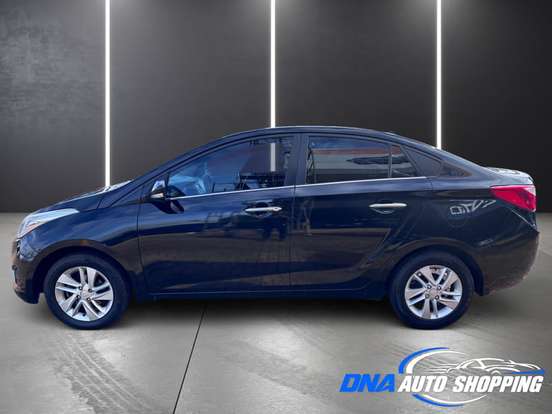 HYUNDAI-HB20S-2015