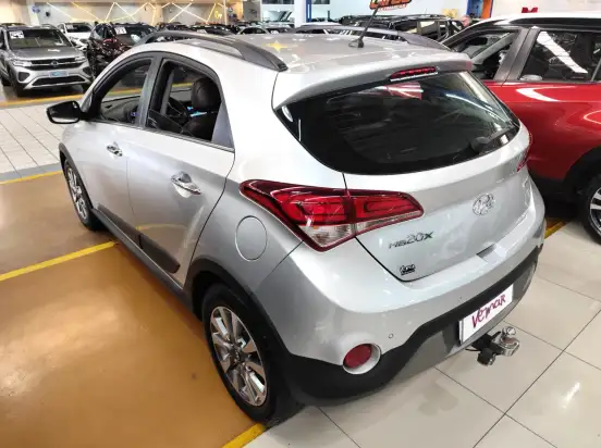HYUNDAI-HB20X-2017