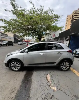 HYUNDAI-HB20X-1.6 16V STYLE FLEX 4P AUTOMÁTICO HYUNDAI-HB20X-2016