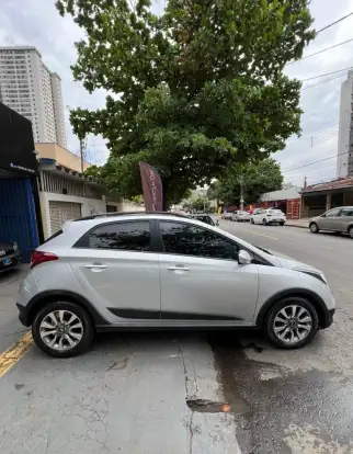 HYUNDAI-HB20X-2016