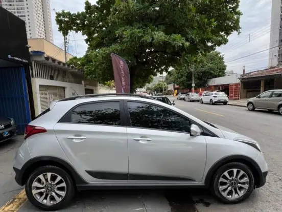 HYUNDAI-HB20X-1.6 16V STYLE FLEX 4P AUTOMÁTICO HYUNDAI-HB20X-2016