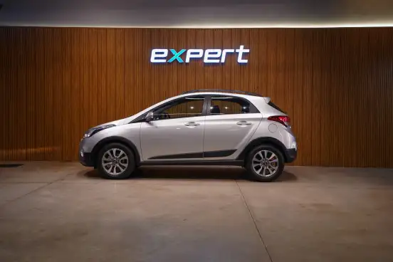 HYUNDAI-HB20X-1.6 16V STYLE FLEX 4P AUTOMÁTICO HYUNDAI-HB20X-2017