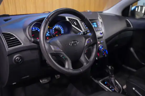 HYUNDAI-HB20X-1.6 16V STYLE FLEX 4P AUTOMÁTICO HYUNDAI-HB20X-2017