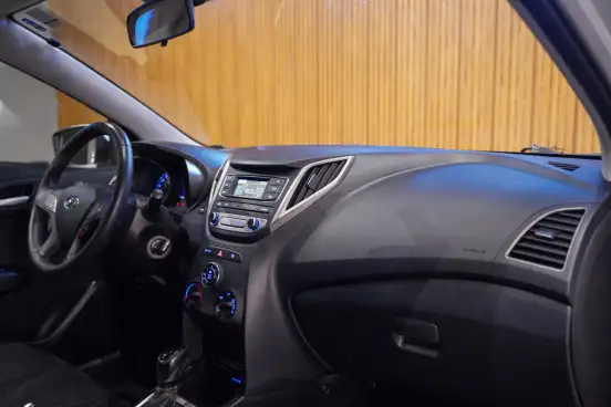 HYUNDAI-HB20X-1.6 16V STYLE FLEX 4P AUTOMÁTICO HYUNDAI-HB20X-2017