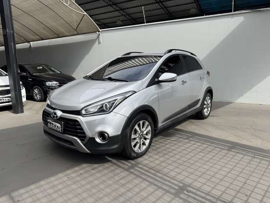 HYUNDAI-HB20X-1.6 16V PREMIUM FLEX 4P AUTOMÁTICO HYUNDAI-HB20X-2018